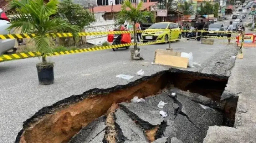 Jalan Lobak Pekanbaru Amblas, Perbaikan Ditargetkan Rampung 3-4 Minggu