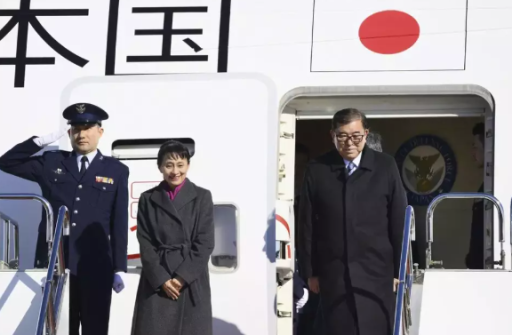 Perdana Menteri Jepang Shigeru Ishiba Tiba di Indonesia untuk Kunjungan Resmi