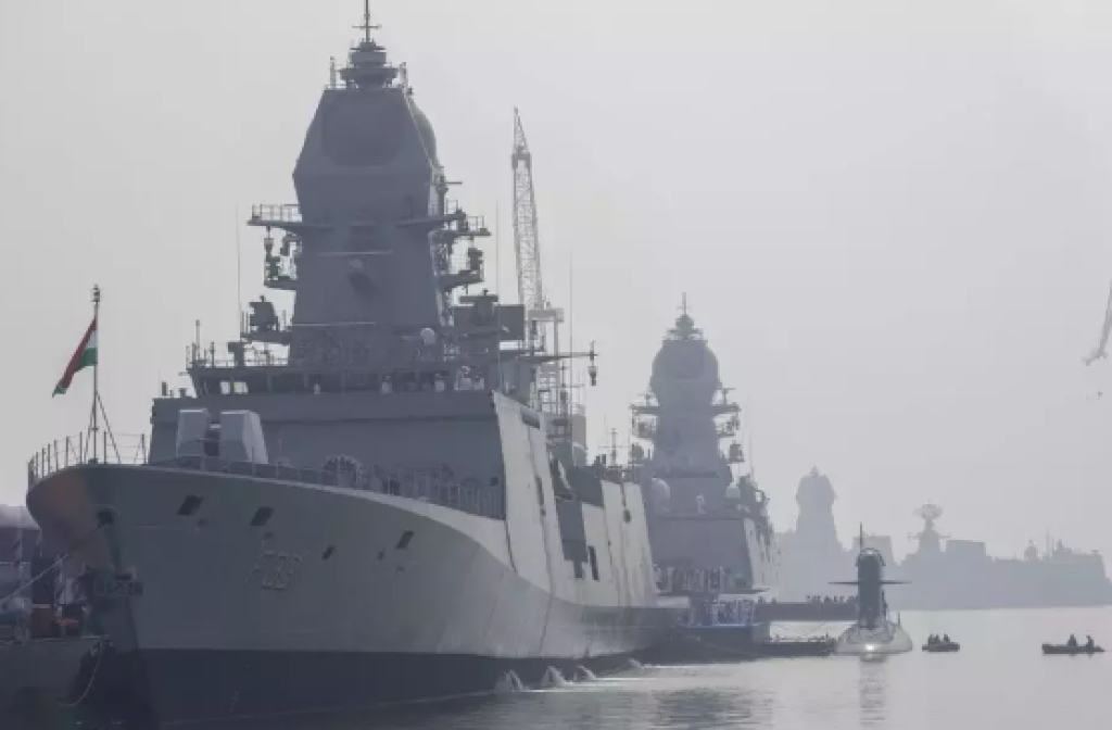 Angkatan Laut India Luncurkan Kapal Selam dan Kapal Perang di Tengah Kehadiran Kuat Tiongkok di Samudra Hindia