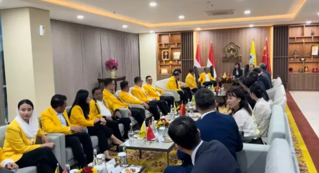 Bertemu Liu Jianchao dari Tiongkok, Bahlil: Ini Untuk Memperkuat Hubungan Ekonomi dan Kolaborasi BRICS
