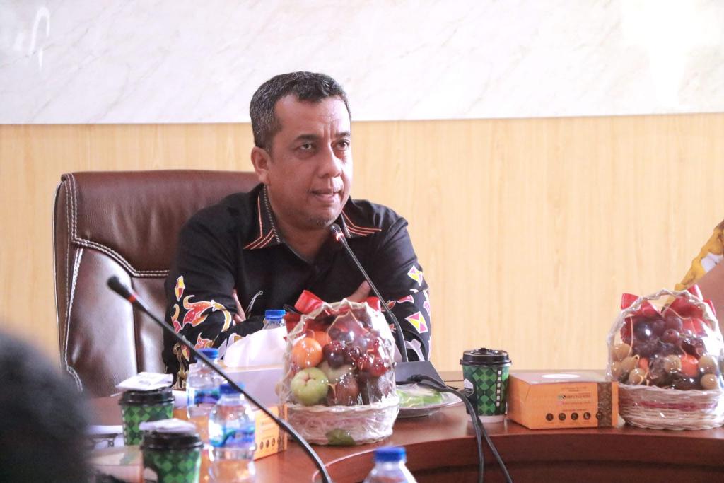 Pj Wako Pekanbaru: Penyelesaian Tunda Bayar 2025 untuk Hal Penting dan Mendesak