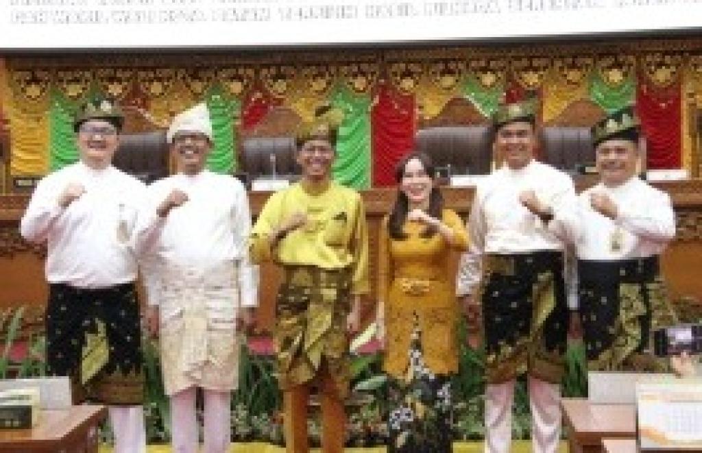 DPRD Batam Umumkan Penetapan Wali Kota dan Wakil Wali Kota Terpilih, Amsakar-Li Claudia Siap Pimpin Batam