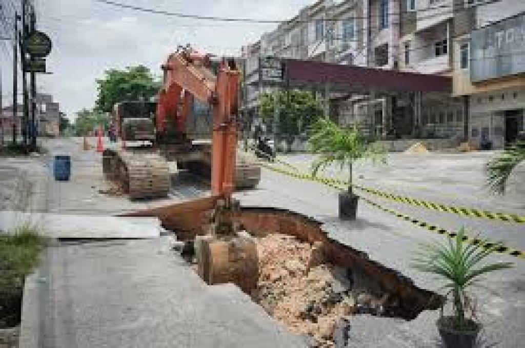 Pemko Pekanbaru Tambah Anggaran Perbaikan Jalan Rusak