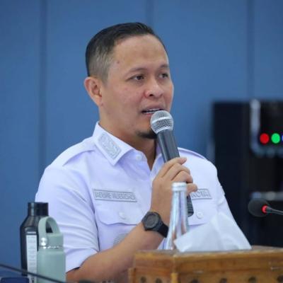 Wali Kota Pekanbaru Siapkan Reward bagi Warga Laporkan Pembuang Sampah Sembarangan