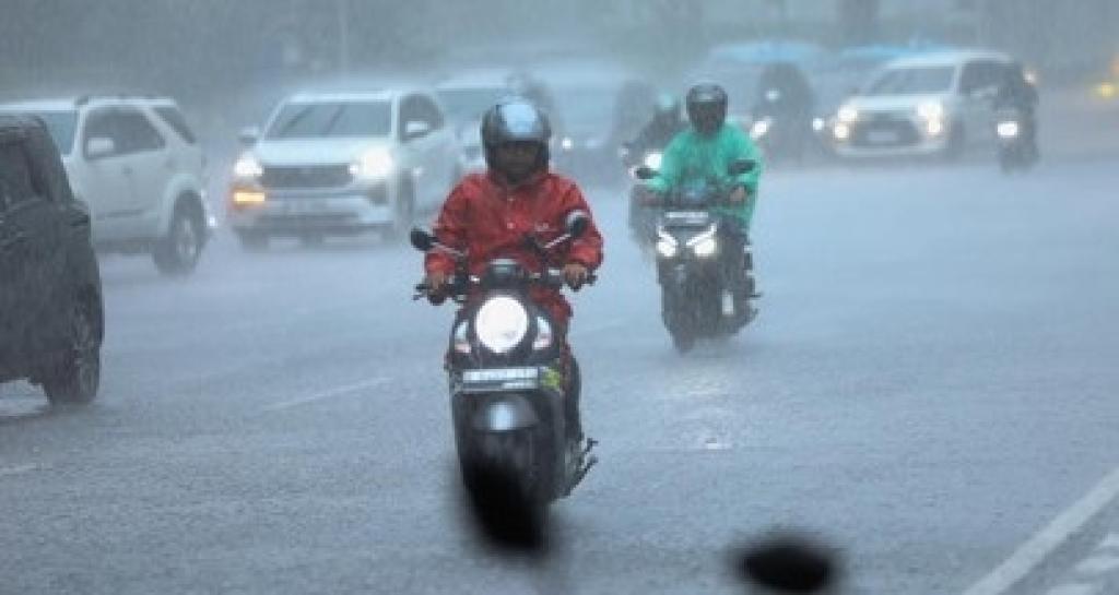 BMKG: Peringatan Dini Hujan Lebat di Rokan Hulu dan Rokan Hilir Hari Ini