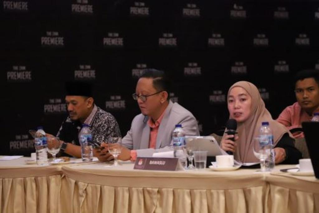 Rapat Pleno KPU Pekanbaru Tentukan Daftar Pemilih Tetap (DPT) Pemilu 2024, Bawaslu Soroti Ketidakhadiran Tim Bapaslon