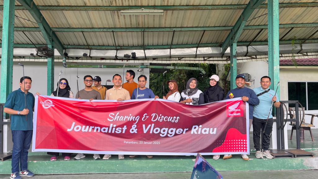 Kolaborasi Harmonis: Capella Honda Riau Gelar Golf Bersama Jurnalis dan Vloger