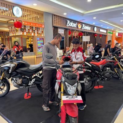 Pameran Motor Sport Honda di Mal Ciputra Pekanbaru Banjir Promo