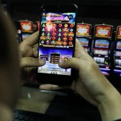 OJK Kepri Blokir 8.618 Rekening Terkait Judi Online