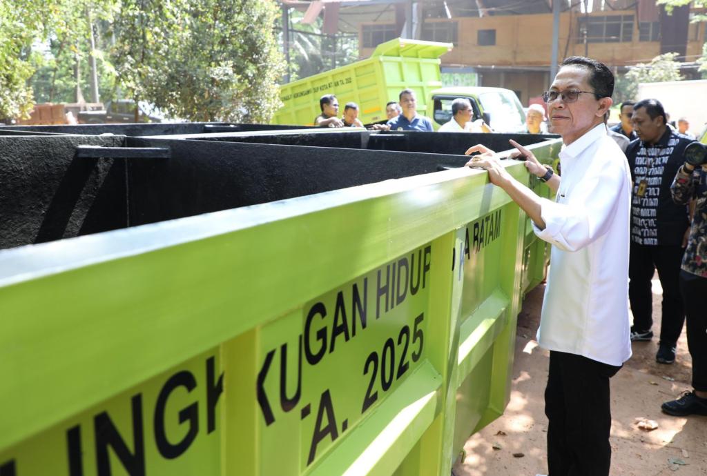 Pemkot Batam Tambah 40 Bin Kontainer Sampah