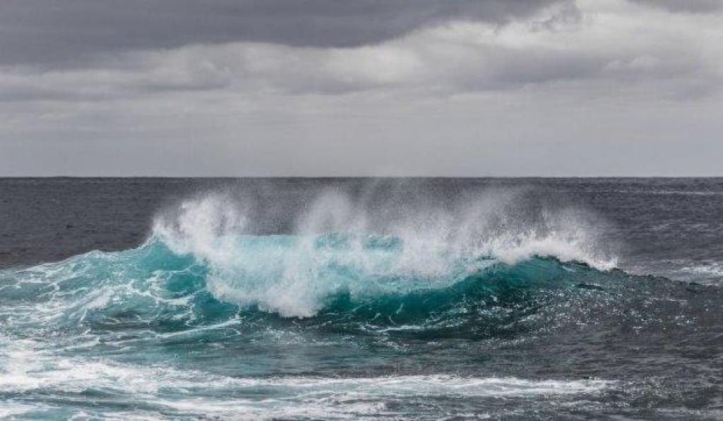 Waspada Gelombang Tinggi di Perairan Natuna