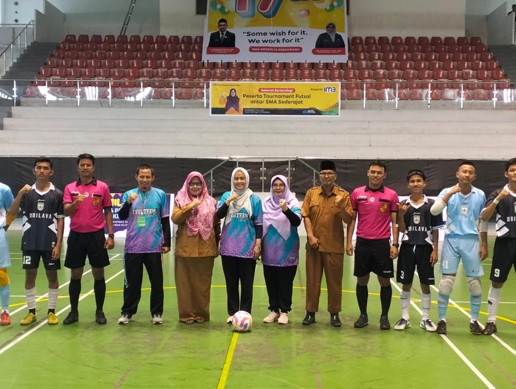Anggota DPR RI Beri Kejutan di Pembukaan Turnamen Futsal Fourteen Cup I 2025