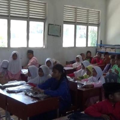 Batam Kekurangan 700 Guru SD dan SMP