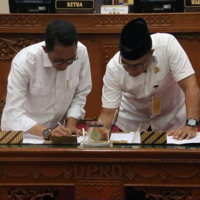 DPRD Kota Batam Sahkan Perda Pertanggungjawaban APBD 2024