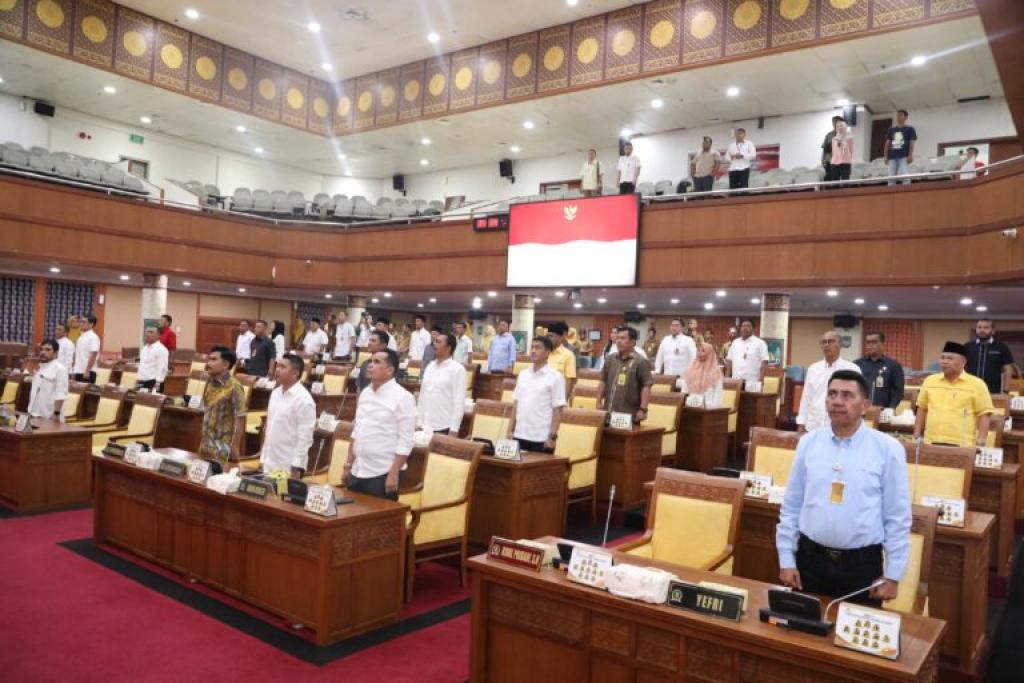 DPRD Batam Gelar Paripurna Tiga Agenda, Pansus Pendidikan Dasar Dapat Tambahan Waktu 30 Hari