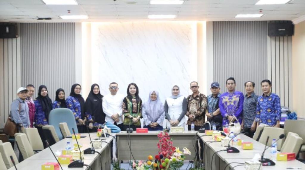 Ketua Bapemperda DPRD Batam Terima Kunjungan Pansus RPJMD DPRD Singkawang