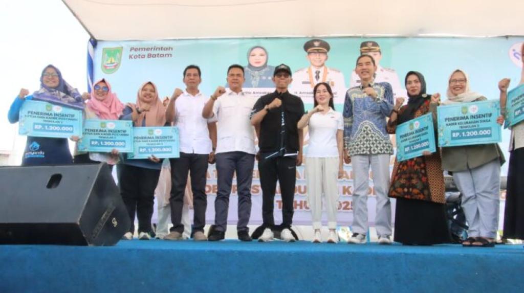 Wakil Ketua I DPRD Batam dan Anggota Dewan Hadiri Silaturahmi dengan Kader Posyandu Tiga Kecamatan