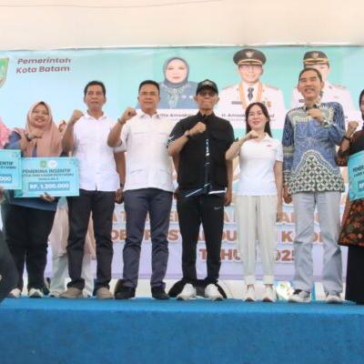 Wakil Ketua I DPRD Batam dan Anggota Dewan Hadiri Silaturahmi dengan Kader Posyandu Tiga Kecamatan