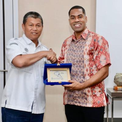 Bertemu Konsul AS Untuk Sumatera, Sekda Kota Batam Bahas Investasi dan Agenda Global